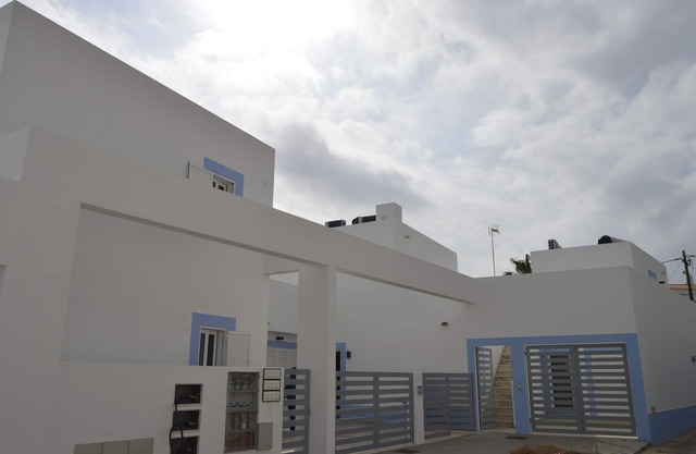 New and complete house, 300 mtrs from Manta Rota beach
