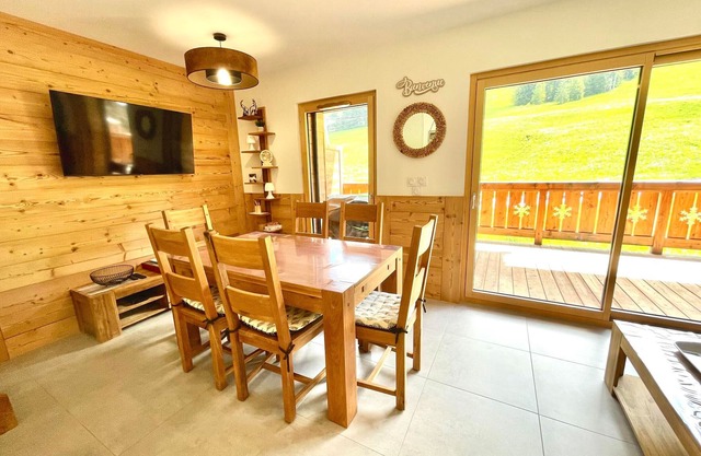 New apartment on the slopes with parking and wifi
