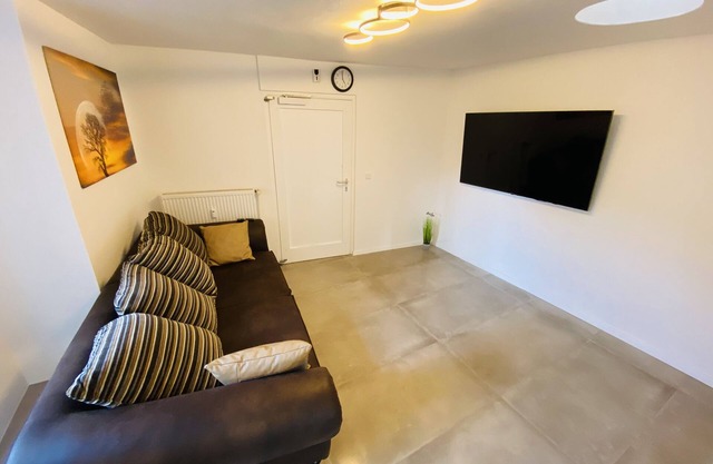 New Apartment l 3 Beds l 2 Bedrooms l Wi-fi