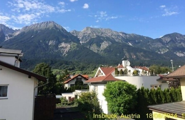 New apartment with cinema view of the mountains of Innsbruck