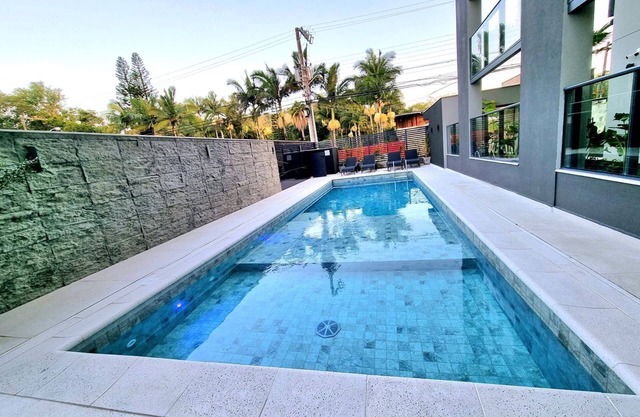 New apartment with pool in beautiful Praia Brava