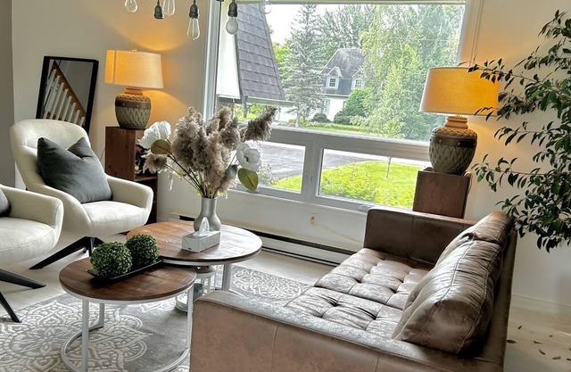 New! Beautiful 3 bedrooms farmhouse
