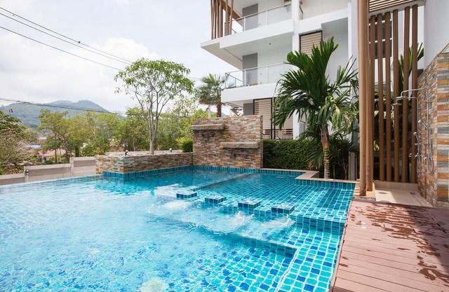 New beautiful apartment, with view of the mountains, pool, gym