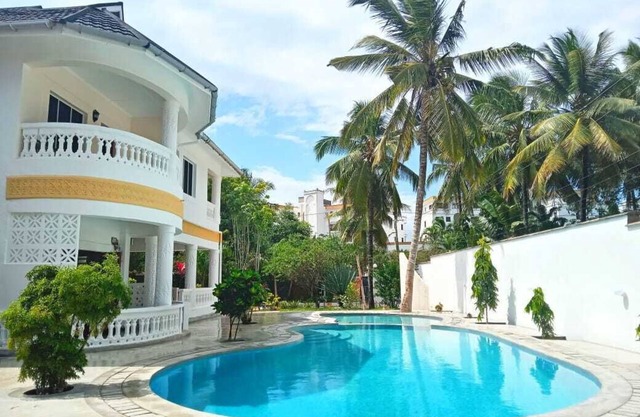 New beautiful villa in great location only 2 minutes to exotic white sandy beach