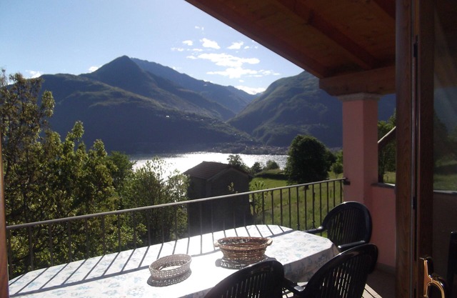 New big house, terrace overlooking Lake Como, 120 m2, 3 bedrooms, 2 bathrooms