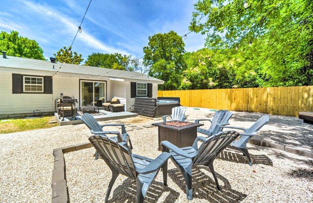 New Braunfels Haven with Hot Tub and Fire Pit!