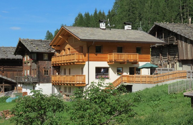 New bright vacation apartment to feel good in the mountains with a wonderful view