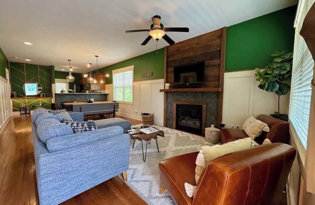 NEW: Byrd Bungalow - Luxury Home, Epic Views, Prime Spot