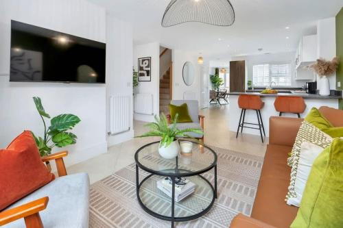 NEW Canalside House/3 Bedroom House in Stoke-on-Trent
