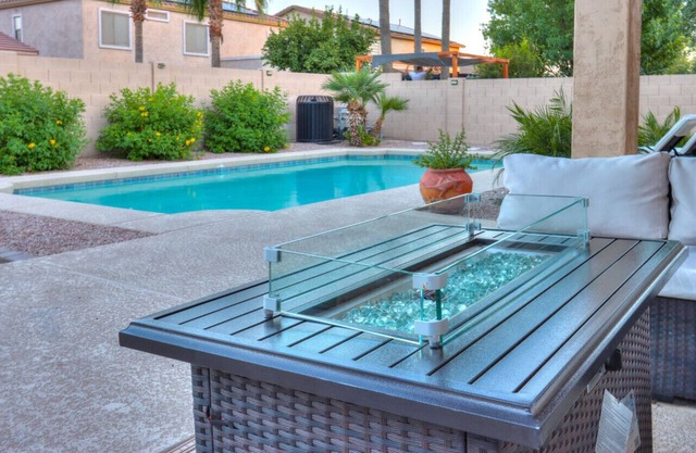 New! Casa Grande Oasis! Private Pool, Pet & Kid Friendly, Gas Grill, Fireplace, across from Park