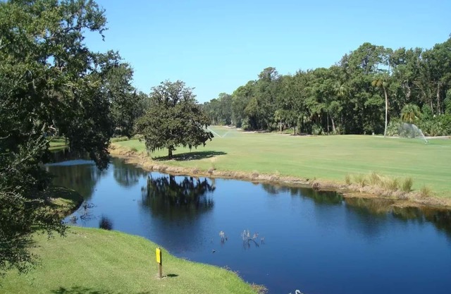 New! Closest to Beach Gorgeous Luxury Golf Condo Bikes & Beach Gear included