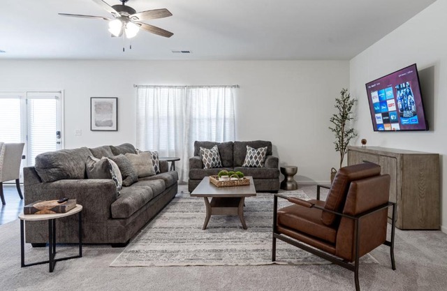 NEW Comfy 4BR Home Near Hamilton Crossing Park