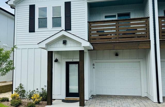 New Condo, Sleeps 6, 3 Bedroom, Beach Access, Community Pool & Private Cabanas.