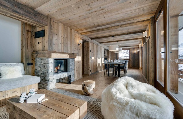New, Cozy, and Bright Apartment in Tignes les Almes, Close to Ski Slopes and Shops