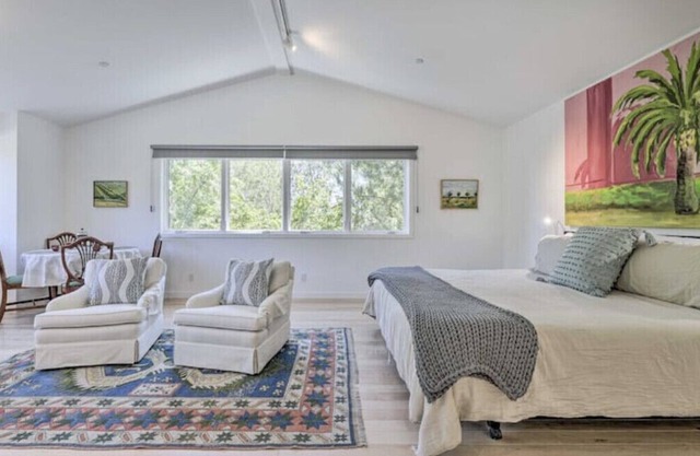 NEW! Cozy, Bright Sonoma Studio < 2 Mi to Downtownnn