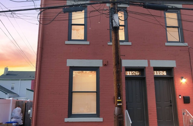 NEW! Cozy Historic Row Home- Near Stadiums!