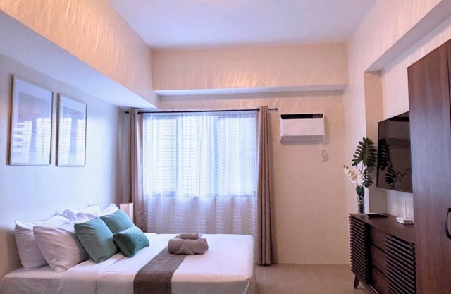 NEW & Cozy Studio in Cebu! With WiFi, Gym, & Pool—Walk to IT Park!
