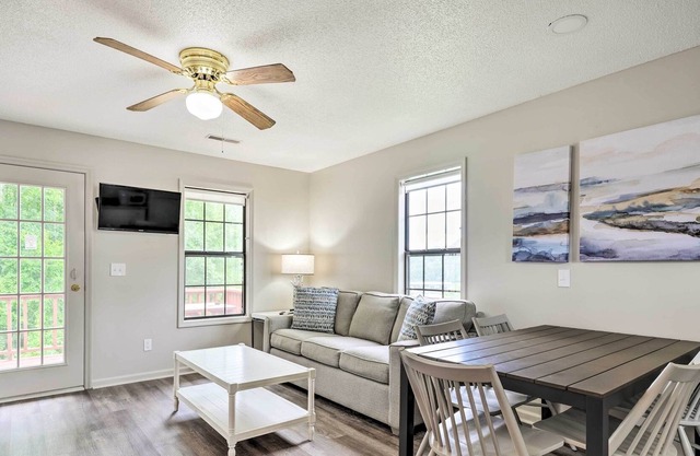 NEW! Cute Dog- & Family-Friendly Cabin: Boat Slip!