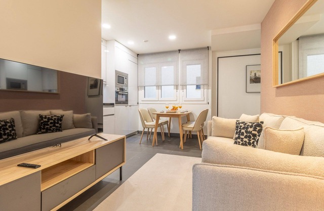 New en Latina area for 3 (Latina Toledo VII)
