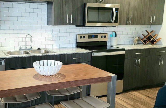 NEW Executive Lofts on Cherry Street 403