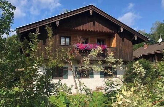NEW - fantastic vacation apartment with mountain views