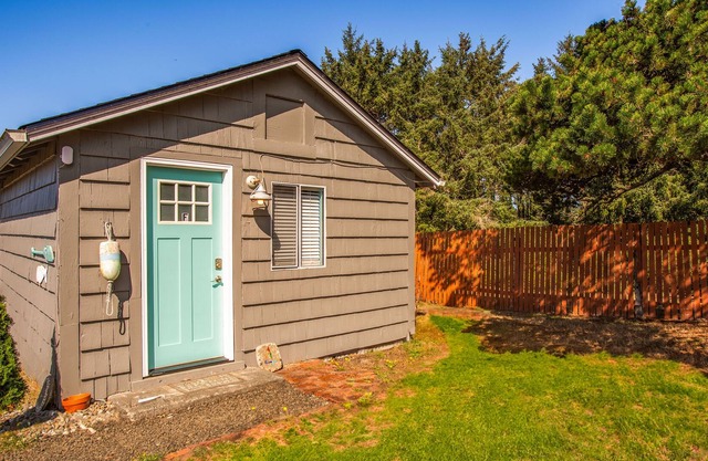 NEW: Get Away to the Ocean at Breakwater Inn & Cottages