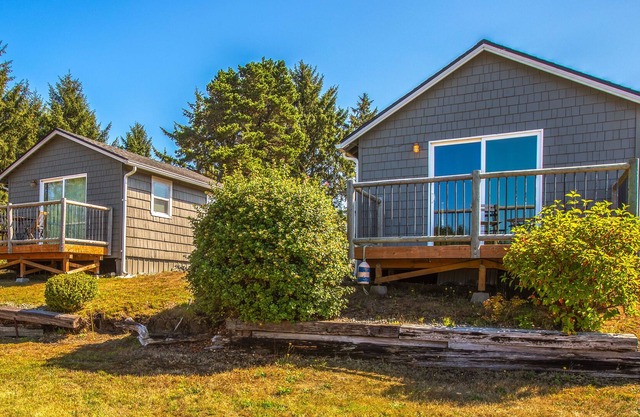 NEW: Get Away to the Ocean at Beachwater Inn & Cottages
