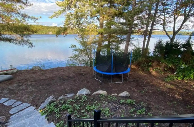 New Gorgeous Family Cottage on Butterfly Lake minutes to Port Carling