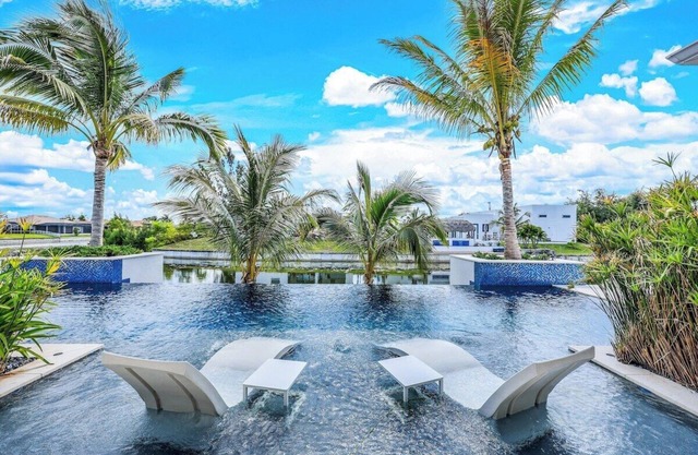New Gorgeous Smart Home with Heated Pool on the Canal