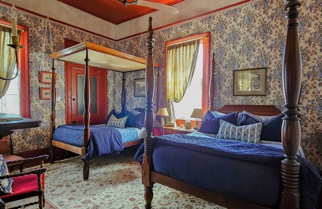 NEW! Historic Casa Capone, Saltwater Pool &Spa, Large Groups, Marigny/French Qtr