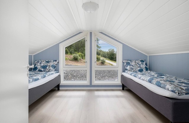 New holiday home right by the fjord