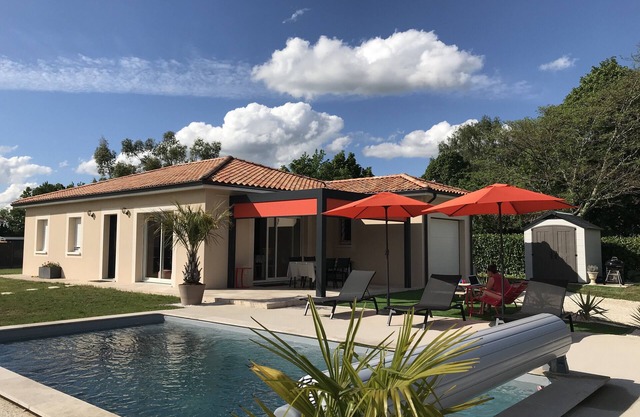 New house any comfort with heated swimming pool