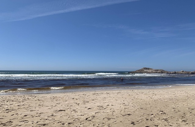New house in condo , 8 minutes walk from the beach!