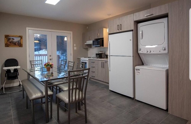 New!! Huge Luxury CHALET Laurentians QC