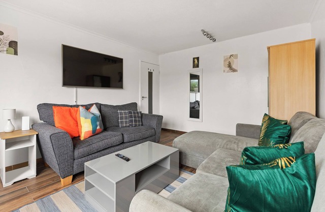 New! Immence 3BR Flat in East London,7min to Tube