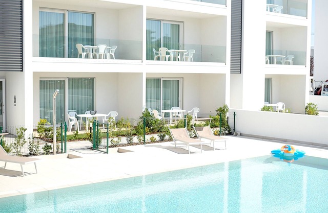 NEW in Jesolo with swimming pool, near the sea. Apartment 11