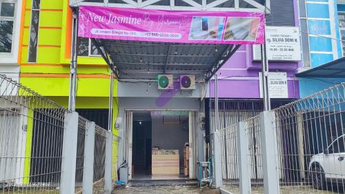 New Jasmine Guest House by Yurooms