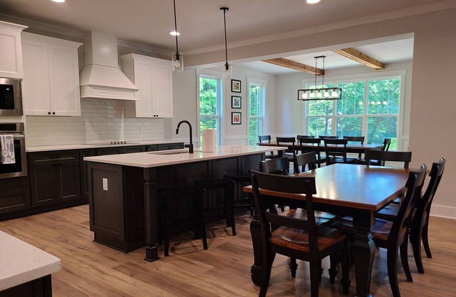NEW June 2024 -LAKEFRONT 9 King Bedrooms/8 bath! Private Dock and Beach! 2 acres