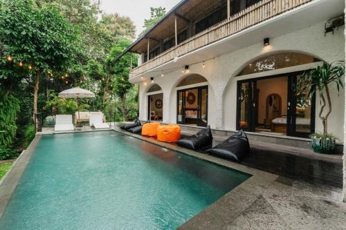 NEW! Jungle Villa - 3BR Villa in North Seseh