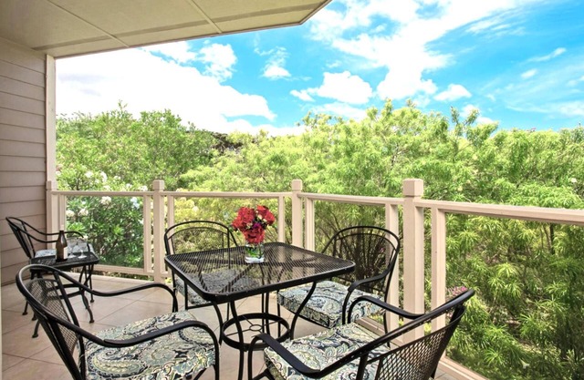 NEW KBM Resorts | Spacious Partial Ocean View 2-Bedroom Grand Champions Collection | Multi Unit Listing | Same Floor | 2 Free Rental Cars! GCH-121/81