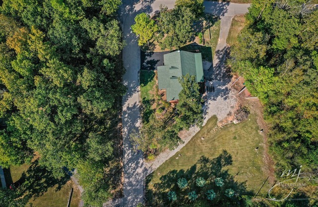 NEW! King Suites - HOT TUB – minutes to Lake/River