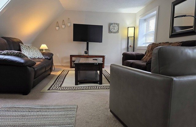 (NEW LISTING)! Beautiful Summer Rental (2) Nr Acadia National Park & Bar Harbor