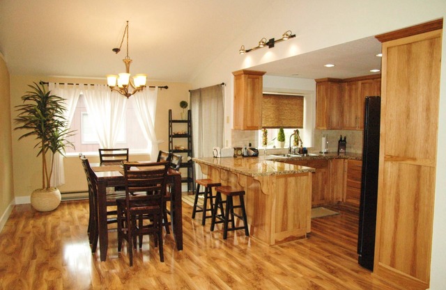 *New Listing* Beautiful In Town Home Close to Old Town Florence, Dunes, Lakes, and Ocean.