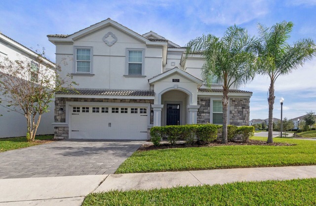 New Listing! Champions Gate Resort, 10mi to Disney & 21mi to Universal - FS377434