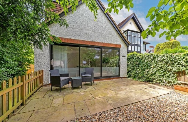 *New Listing* Cosy cottage in St Albans