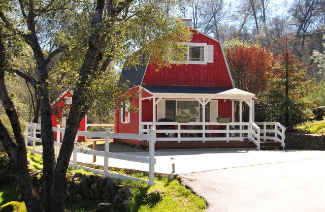 New Listing - Enjoy your stay while visting Yosemite