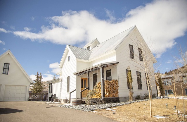 New Listing! Luxury Victorian-Style Home-Gourmet Kitchen-Amazing Views-AC