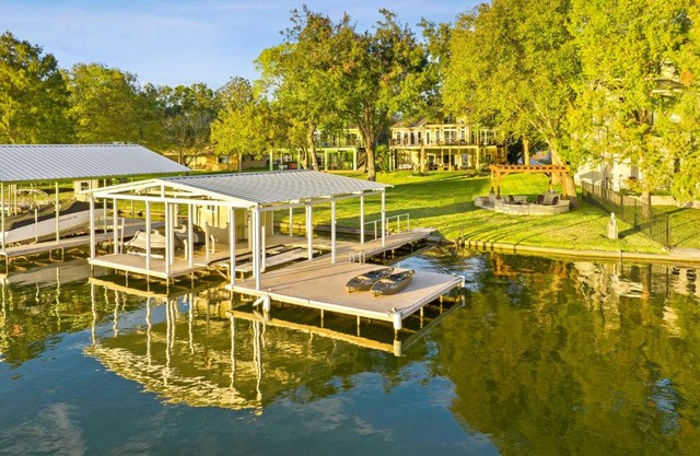 New Listing - Promo Price Waterfront Huge Yard