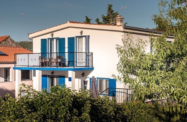 NEW LISTING! Sea Apartment for 4 persons with 2 spacious Bedrooms in Tisno!