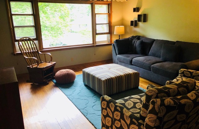 New listing! So close to Notre Dame!